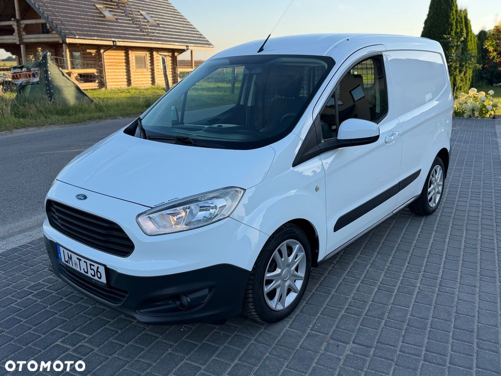 Ford Transit Courier - 15