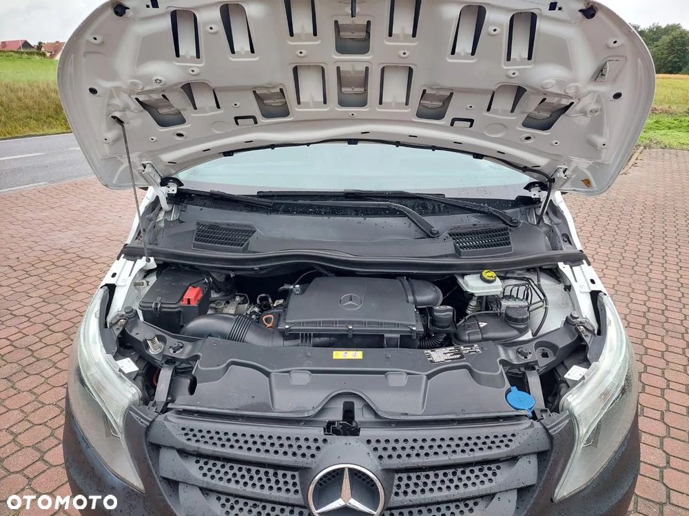 Mercedes-Benz VITO 111 - 16
