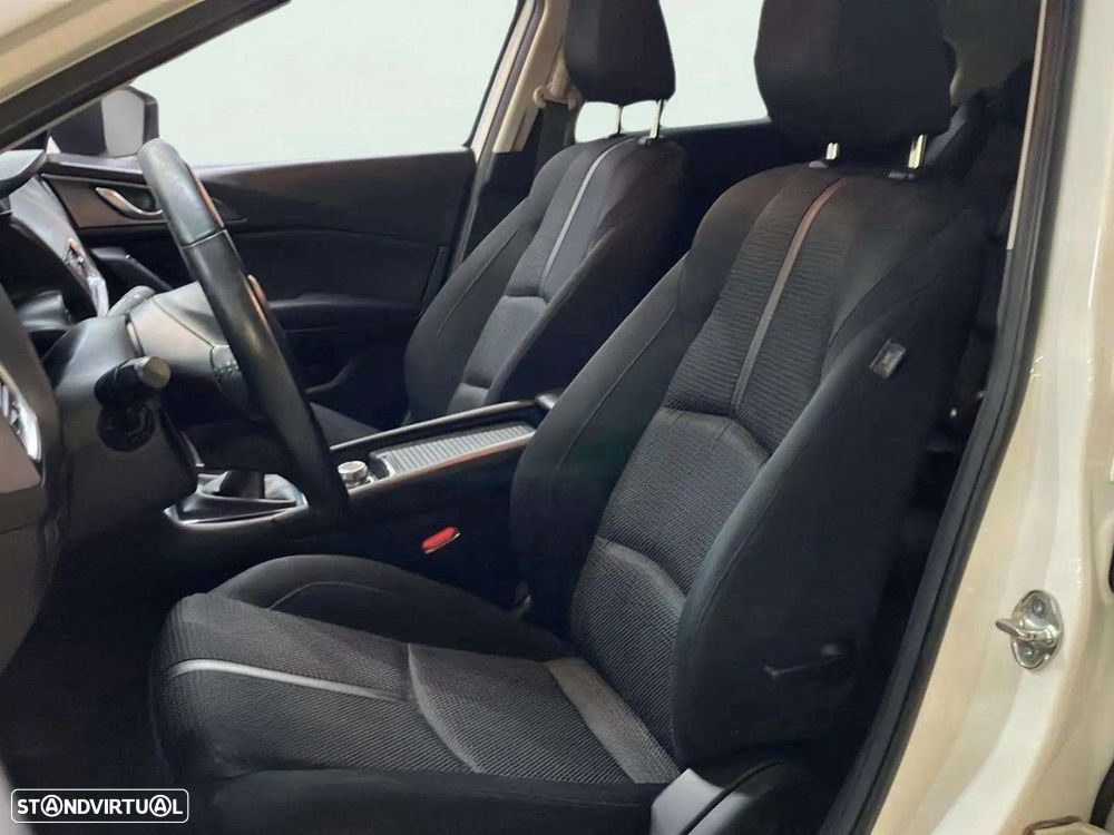 Mazda 3 - 13