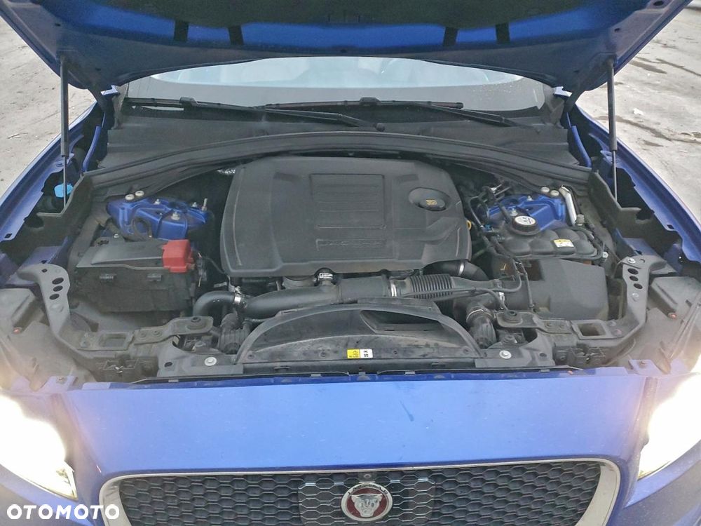 Jaguar F-Pace P250 AWD - 13