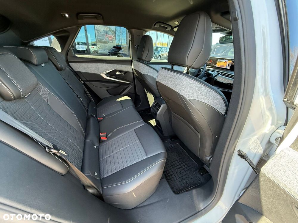 Peugeot 3008 1.2 PureTech mHEV Allure Pack S&S e-DCS6 - 13
