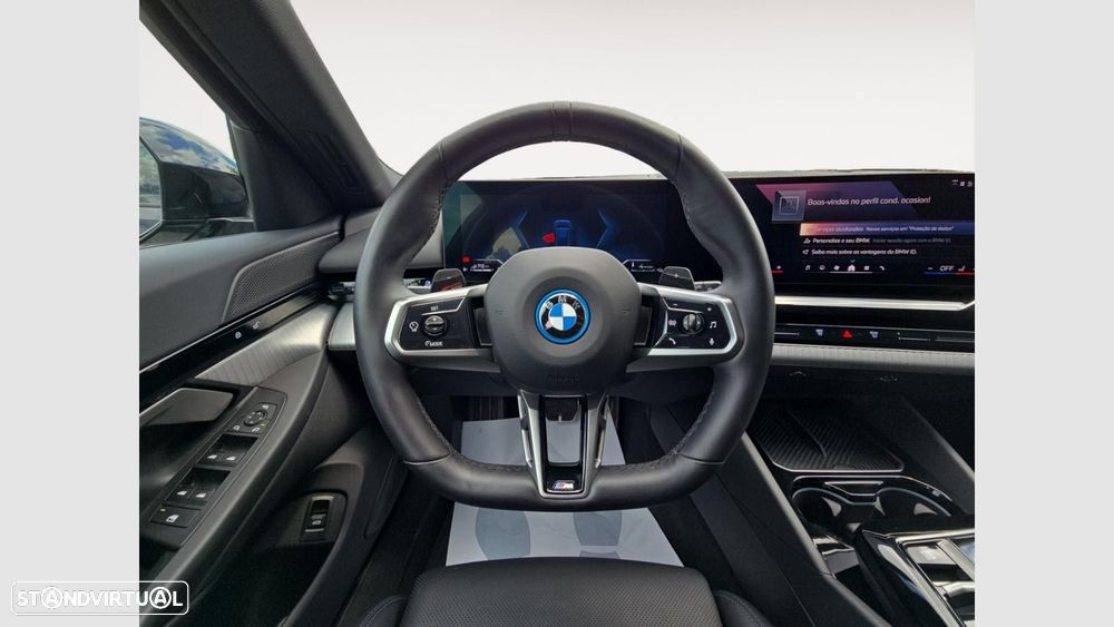 BMW 530 e Pack Desportivo M - 12