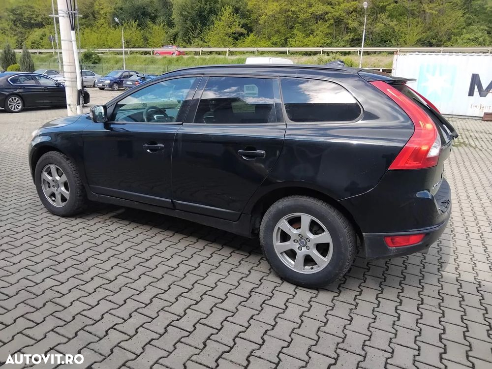 Volvo XC 60 D5 AWD A6 Basic - 4