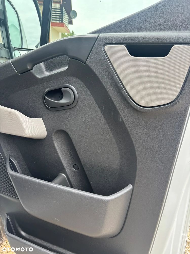 Opel Vivaro - 13
