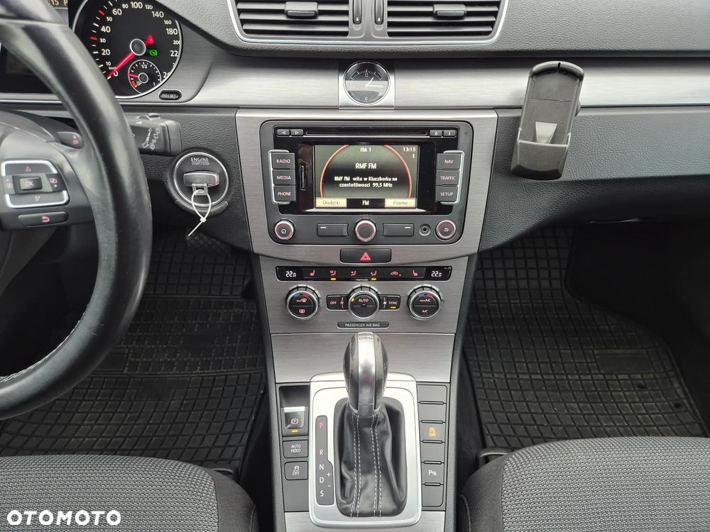 Volkswagen Passat - 8