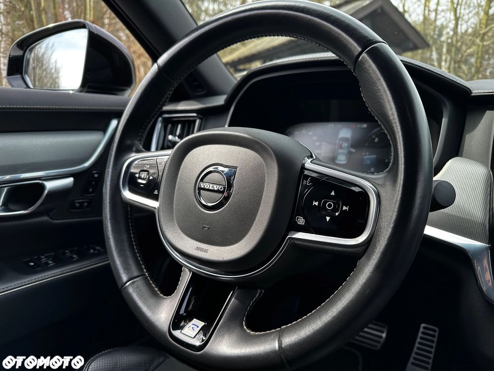 Volvo S90 D4 R-Design - 13
