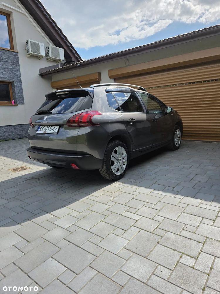Peugeot 2008 1.2 Pure Tech Style EU6 - 7
