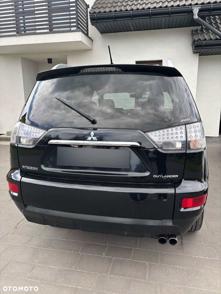 Mitsubishi Outlander 2.0 DID Intense + - 3