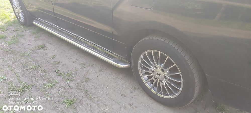 Hyundai H-1 Starex - 10