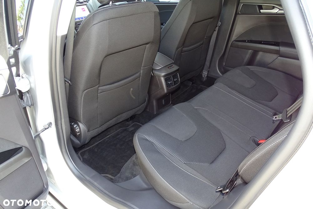 Ford Mondeo 2.0 Hybrid Titanium - 25