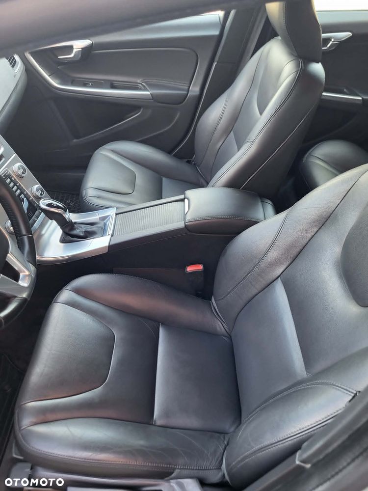 Volvo S60 D4 Momentum - 9