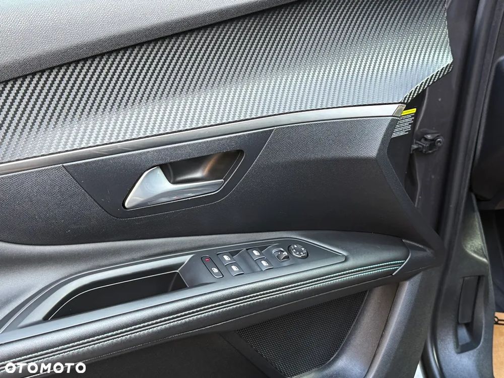 Peugeot 3008 1.5 BlueHDi Allure S&S EAT8 - 30