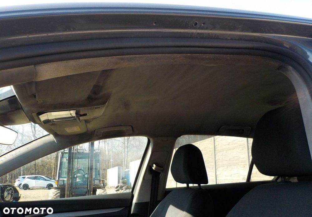 Volkswagen Golf - 32