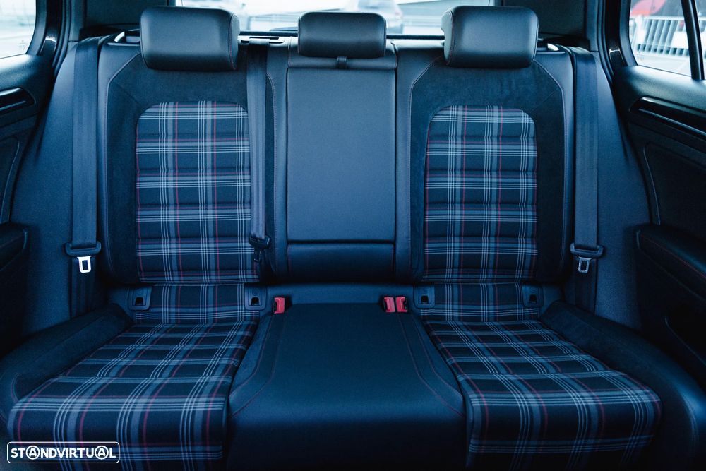 VW Golf GTI Performance BlueMotion - 8