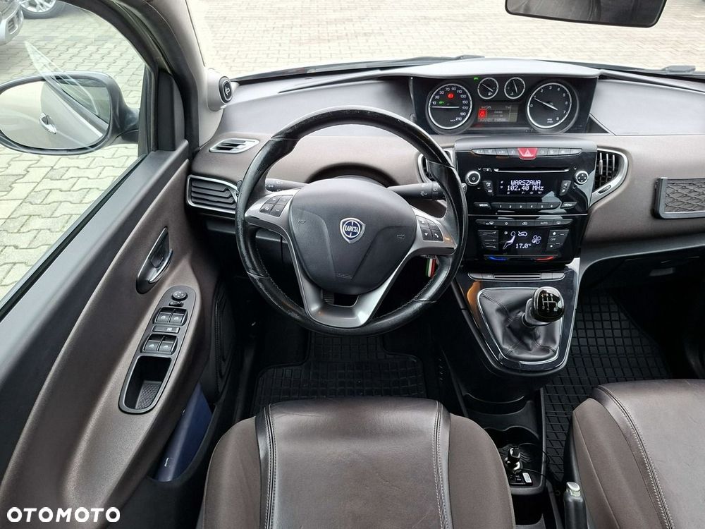 Lancia Ypsilon - 16
