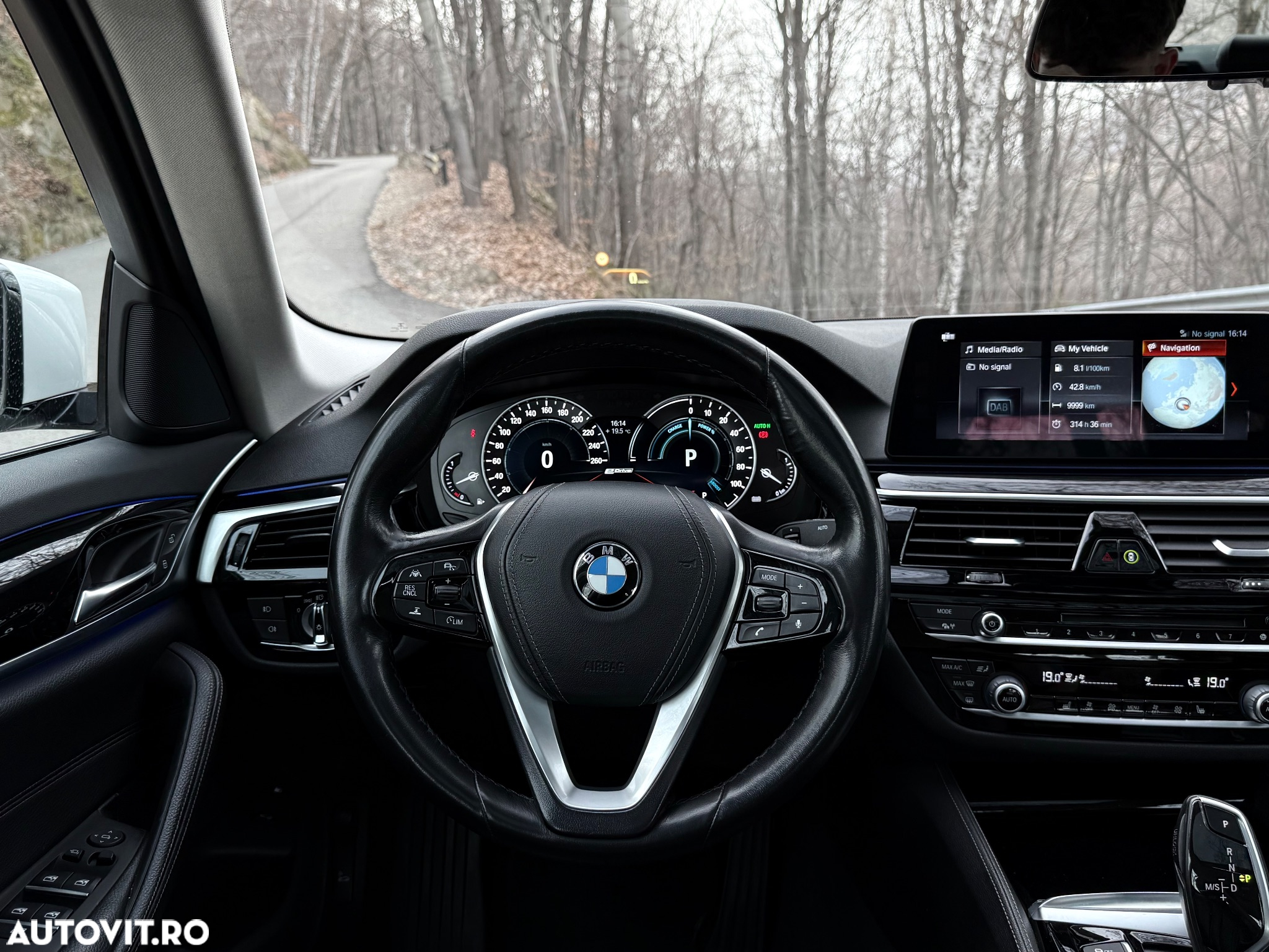 BMW Seria 5 530e Aut. Luxury Line - 13