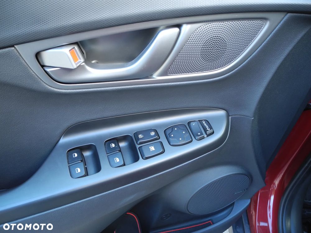 Hyundai Kona 64kWh Executive - 28