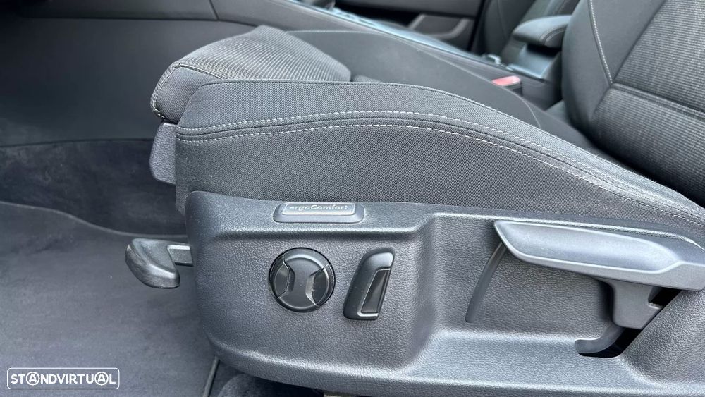 VW Passat 2.0 TDI Confortline - 13