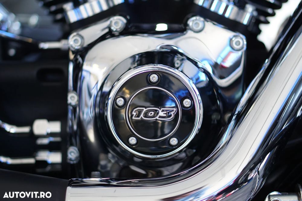 Harley-Davidson Softail Breakout FXSB - 25