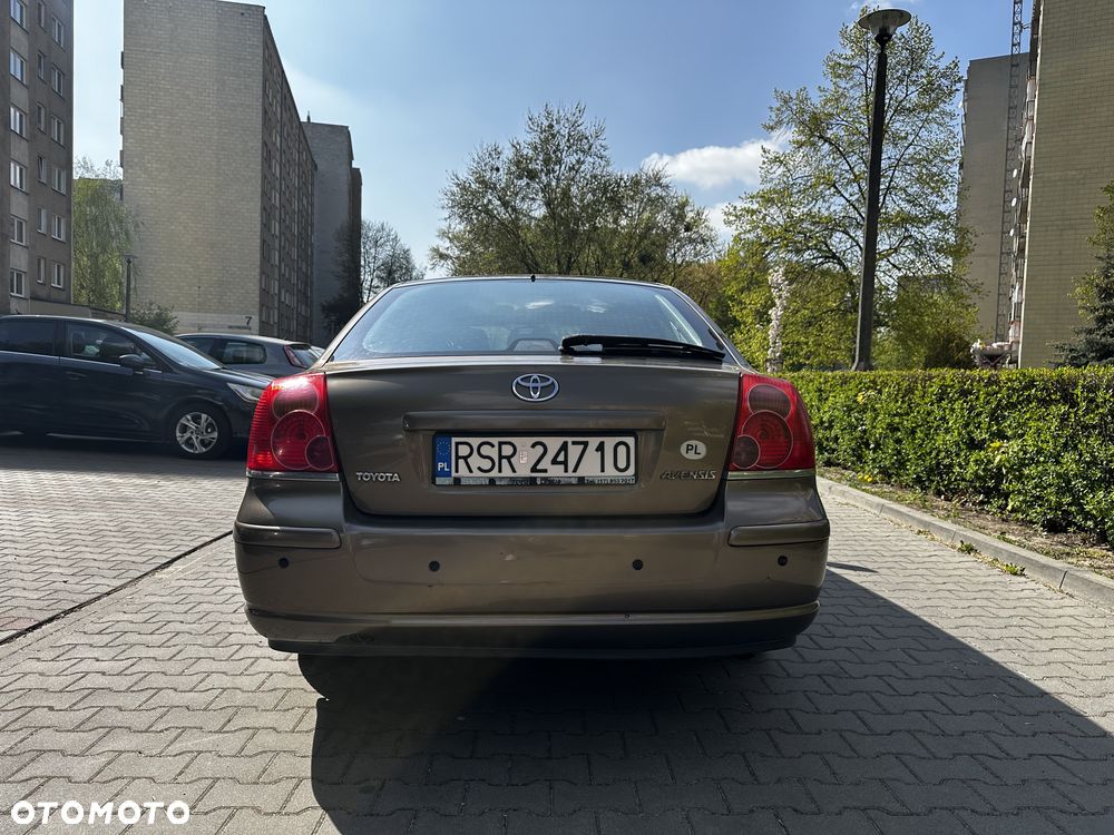 Toyota Avensis 1.8 VVT-i Sol - 8