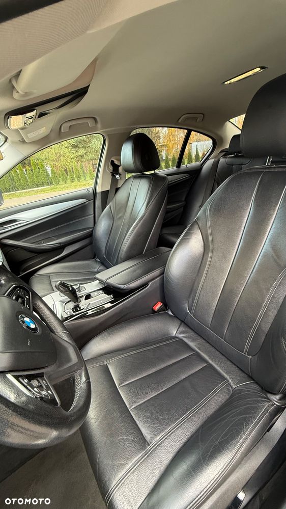 BMW Seria 5 520d Luxury Line - 25