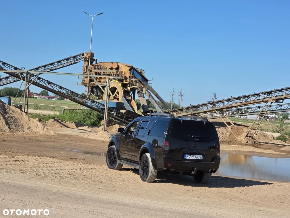 Nissan Pathfinder - 9