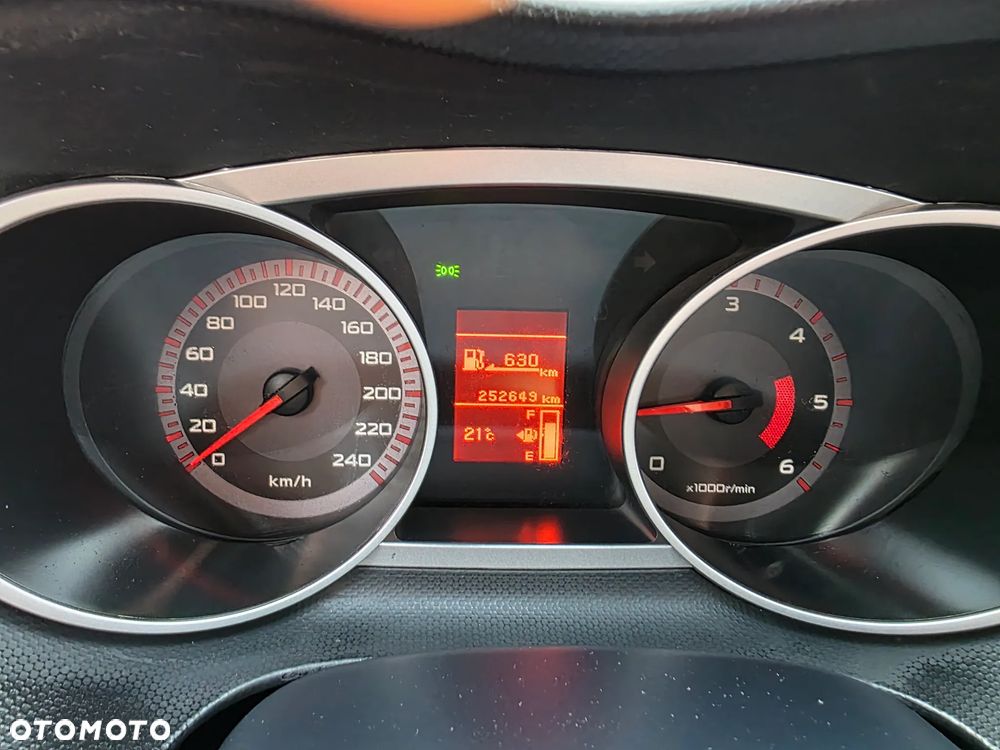 Mitsubishi Outlander 2.0 DID Intense - 23