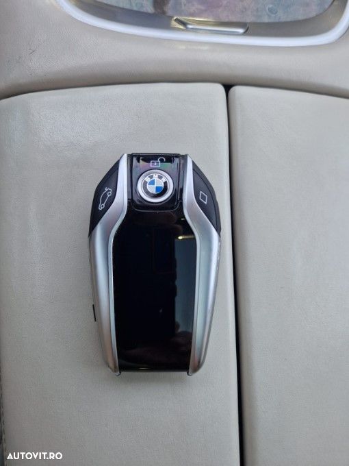 BMW Seria 7 730Ld xDrive - 28