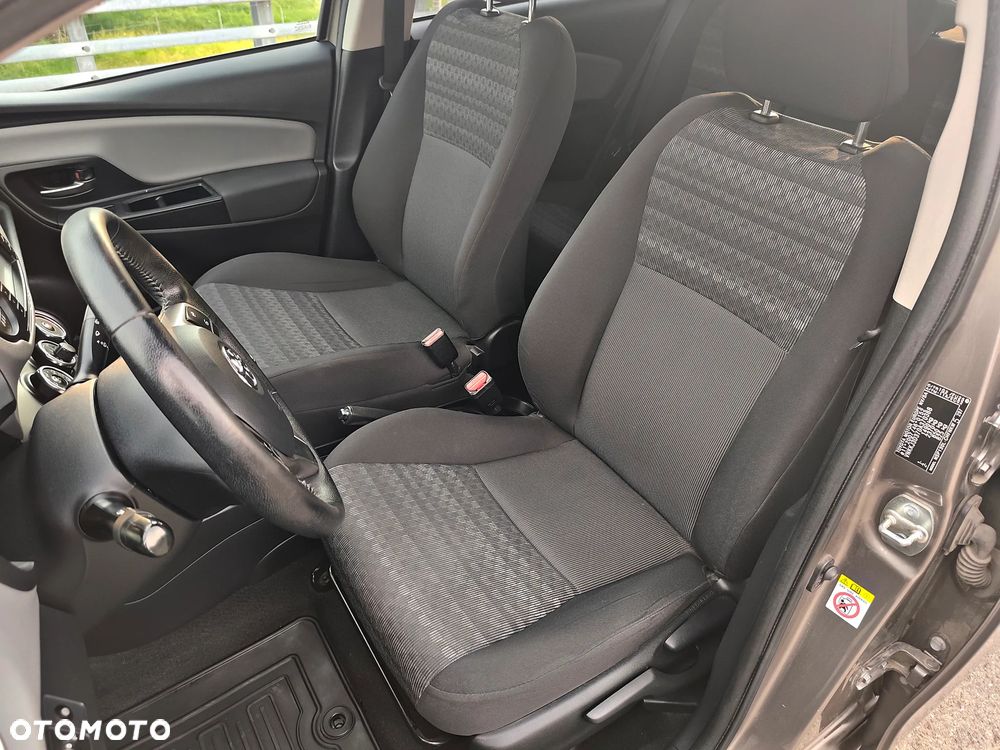 Toyota Yaris 1.33 Premium - 16