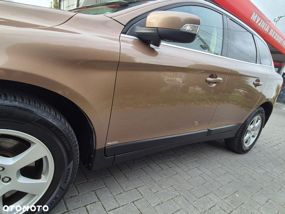 Volvo XC 60 2.4D AWD Momentum - 21