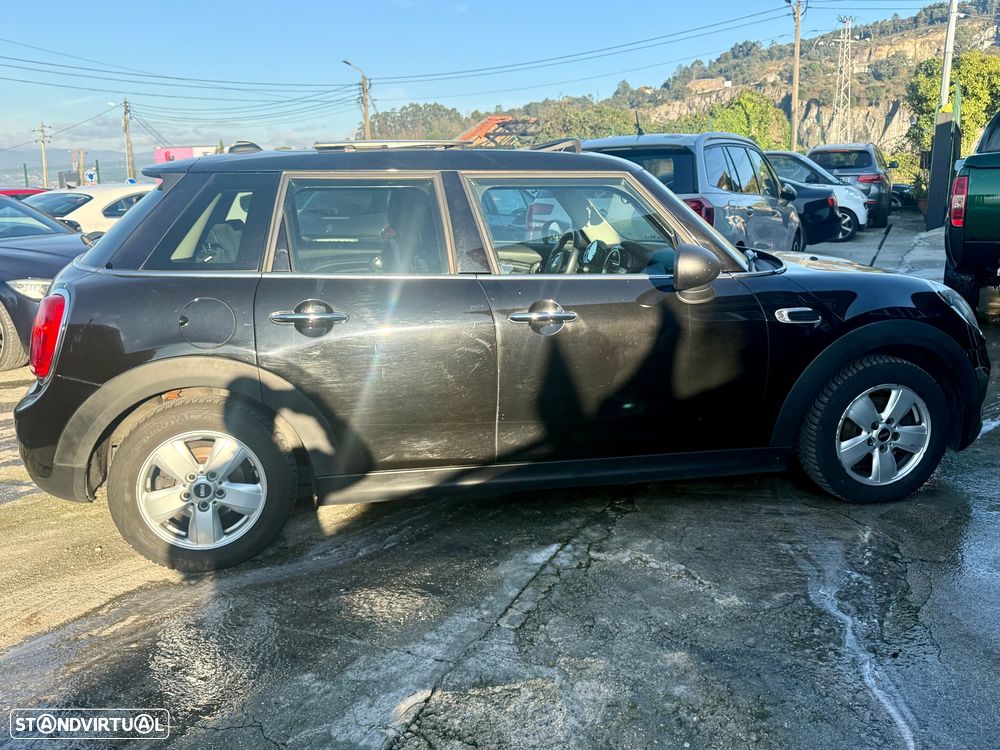 MINI 5 Portas Cooper D - 43