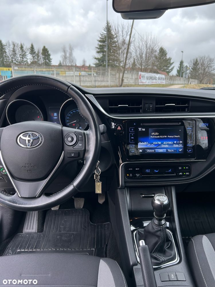 Toyota Auris 1.6 Comfort - 5