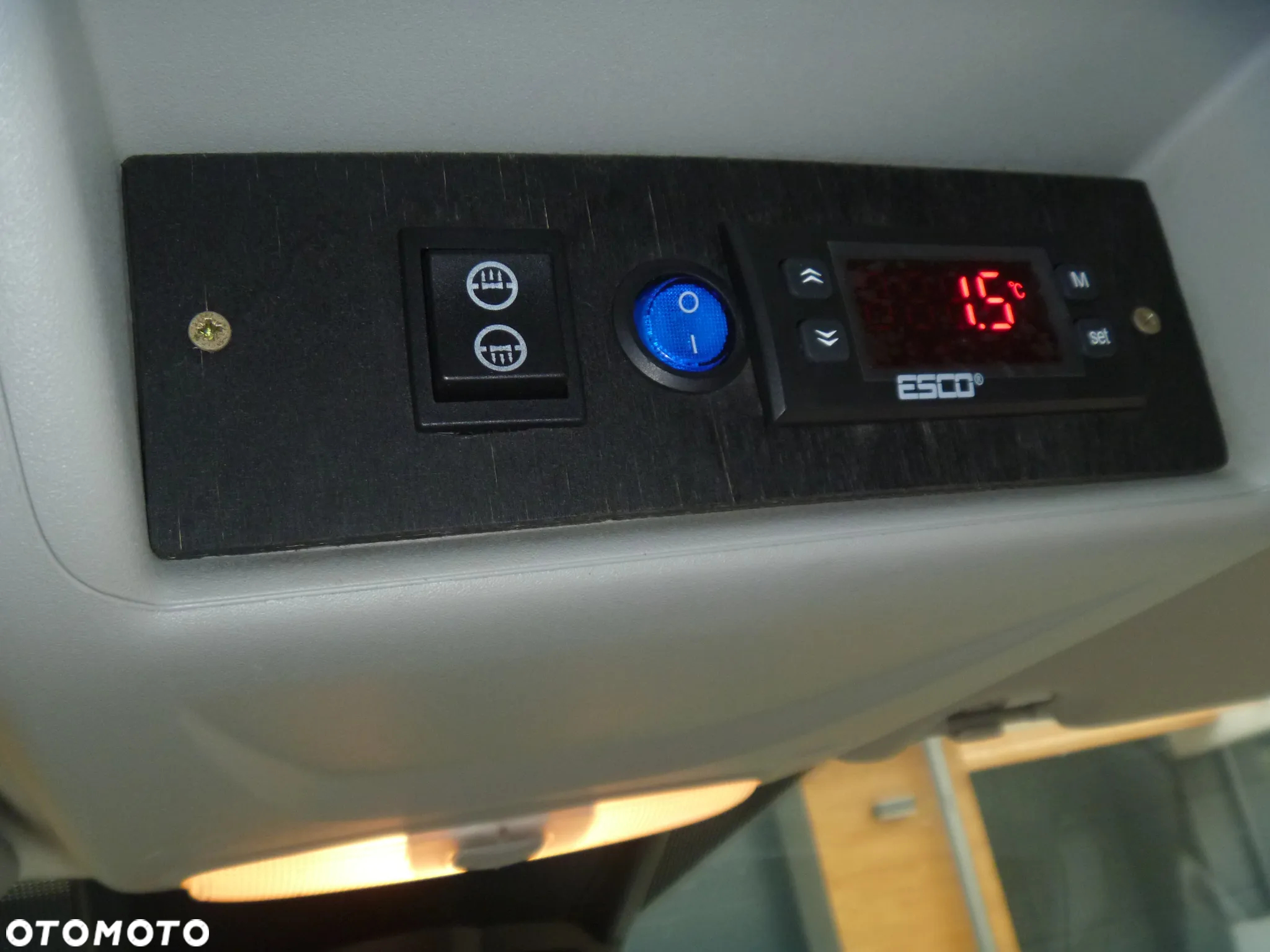 Ford TRANSIT CUSTOM - 28
