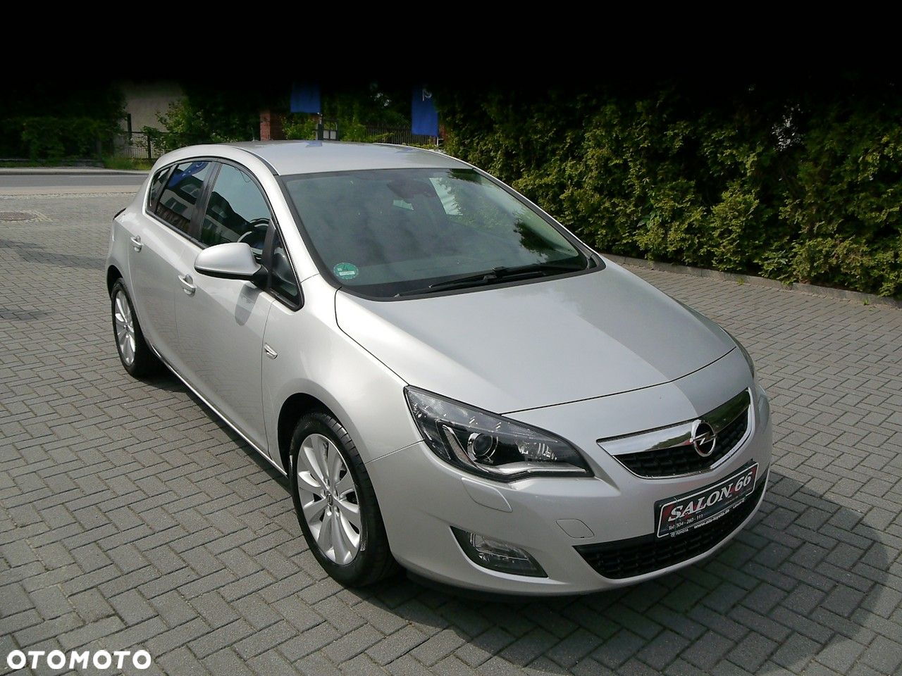 Opel Astra IV 1.4 T Cosmo - 3