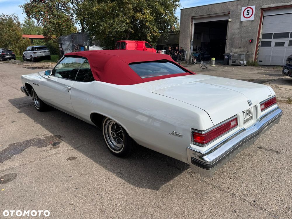 Buick Le Sabre - 5