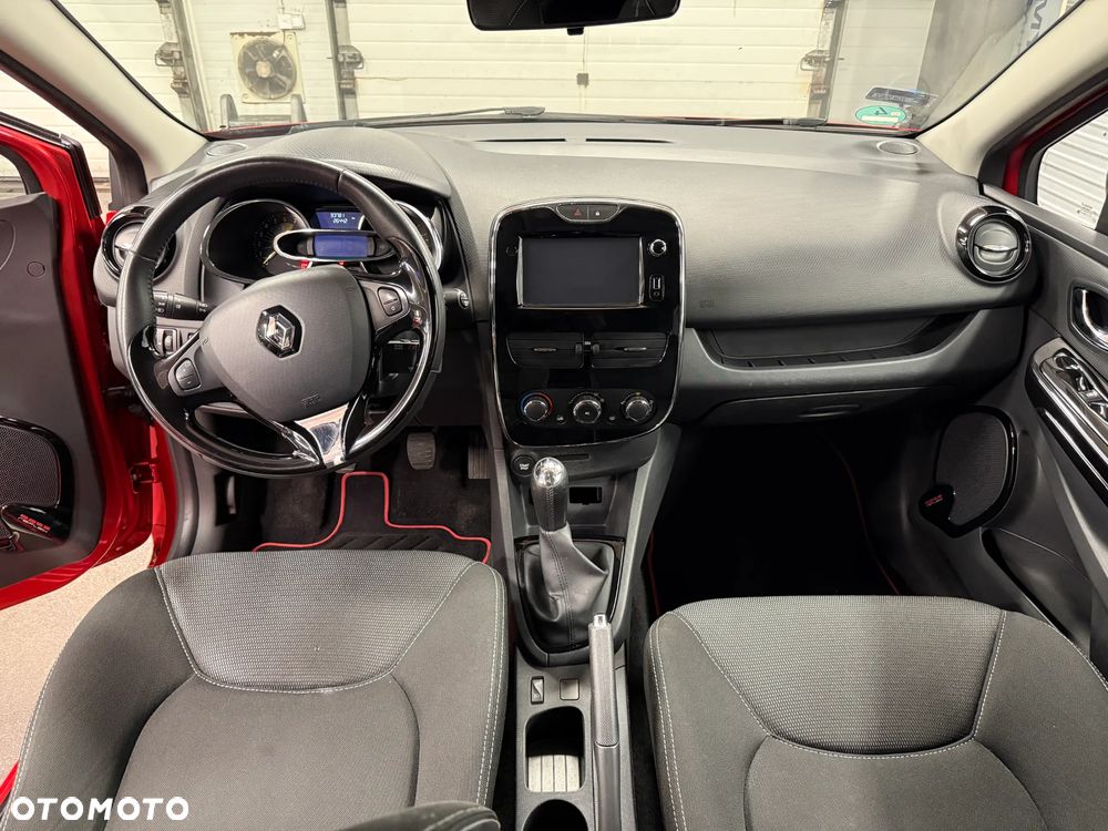 Renault Clio 1.2 16V 75 Life - 11