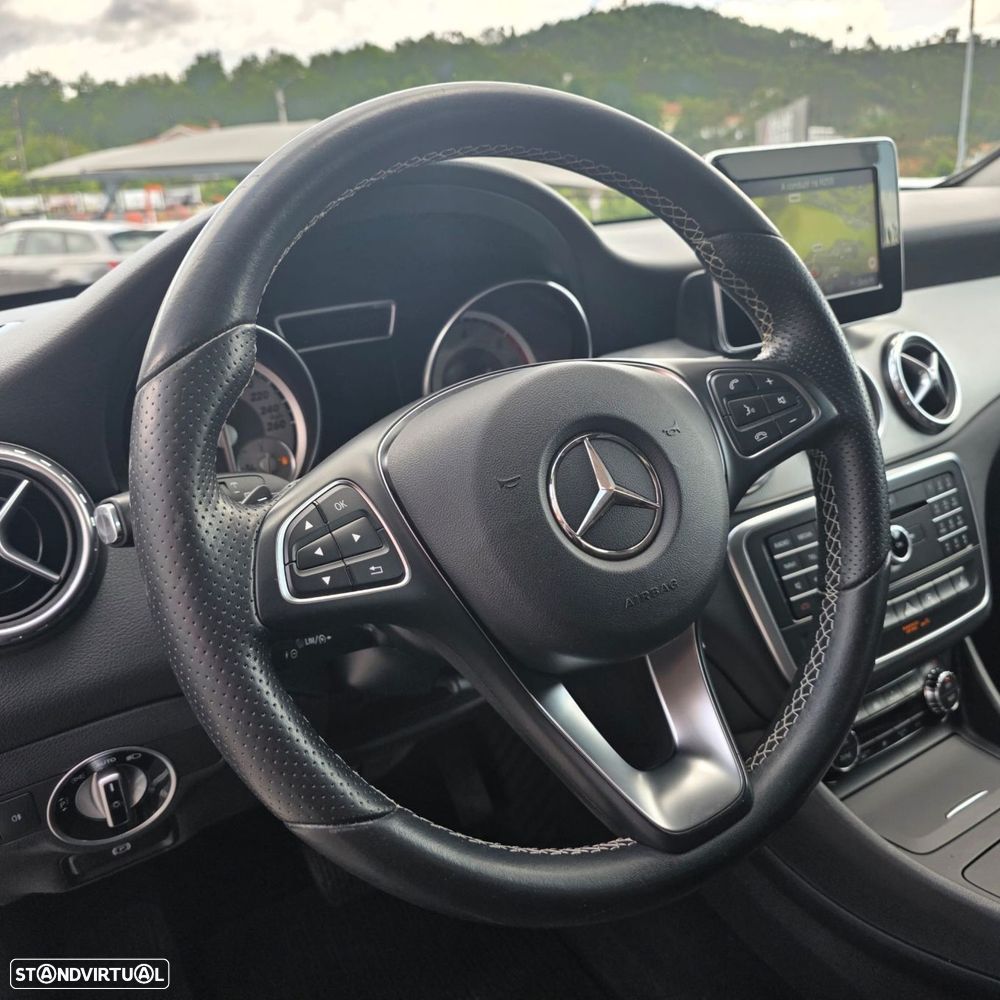 Mercedes-Benz GLA 180 CDI Urban Aut. - 16