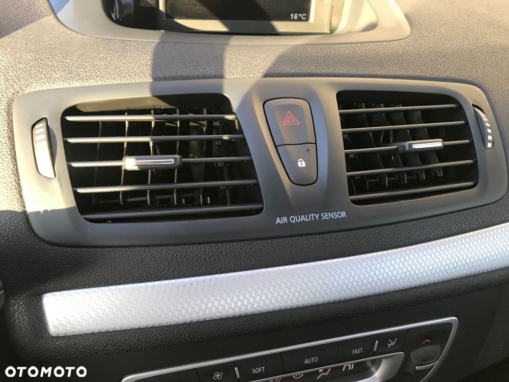 Renault Megane 1.6 16V 110 LIMITED - 12