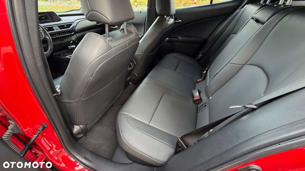 Lexus UX - 29