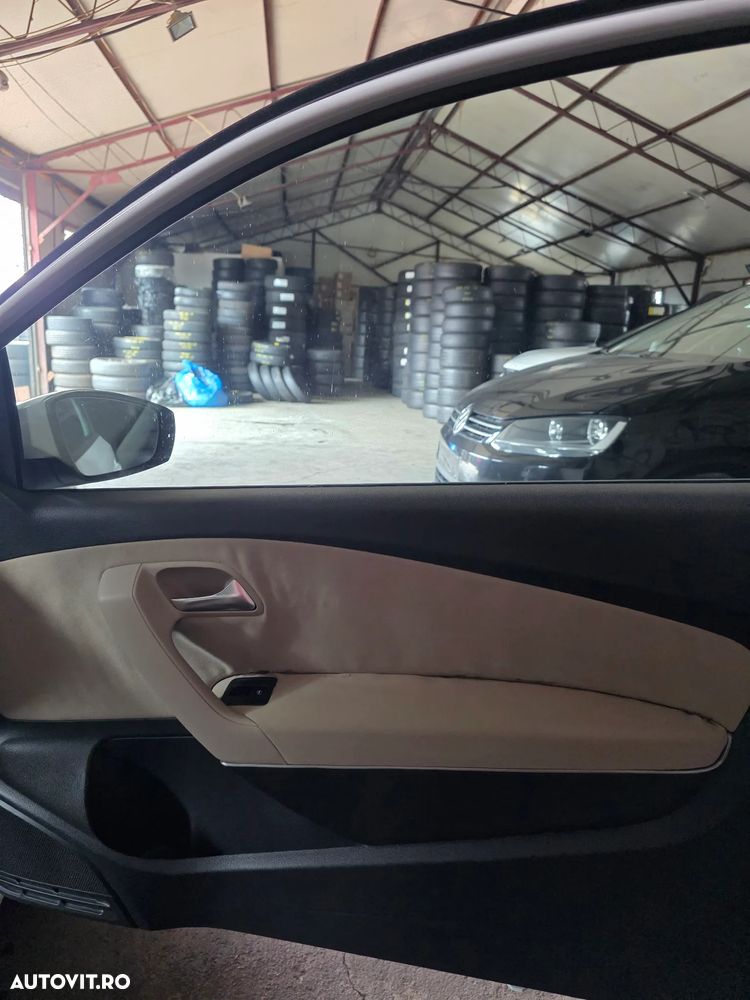 Volkswagen Polo 1.6 TDI DPF Trendline BlueMotion Technology - 27