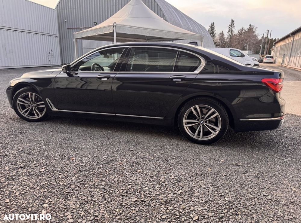 BMW Seria 7 740Ld xDrive - 25