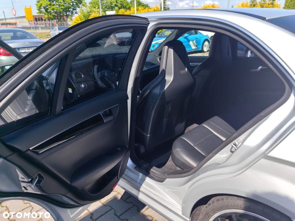 Mercedes-Benz Klasa C 63 AMG 7G-TRONIC Performance Plus - 34