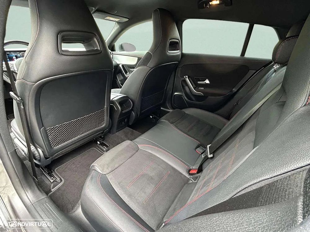 Mercedes-Benz CLA 180 d Shooting Brake AMG Line Aut. - 23