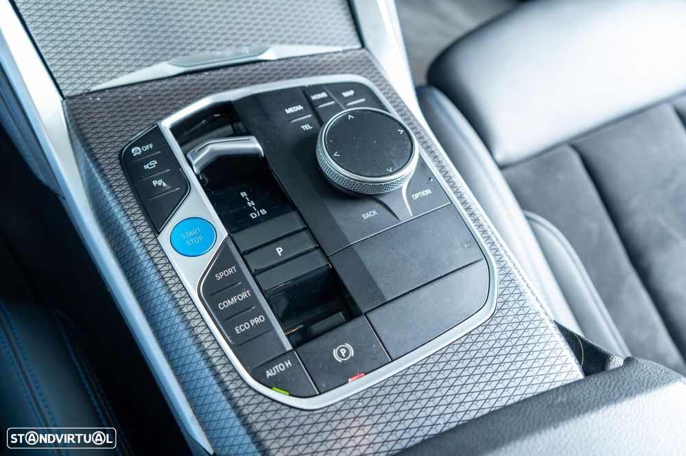 BMW i4 eDrive40 Pack Desportivo M - 31