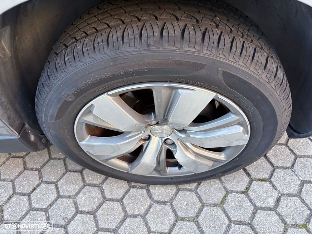 Peugeot 2008 1.2 PureTech Allure - 10