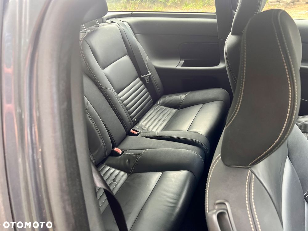 Volvo C30 D2 R-Design - 25