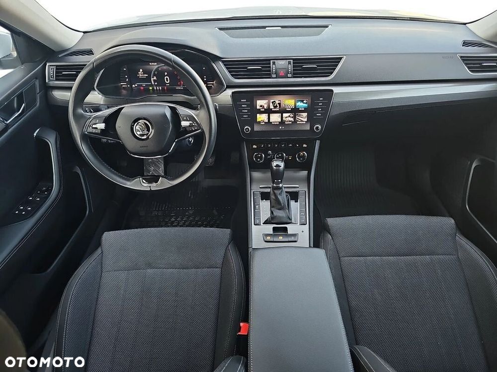 Skoda Superb 2.0 TDI SCR Style DSG - 8