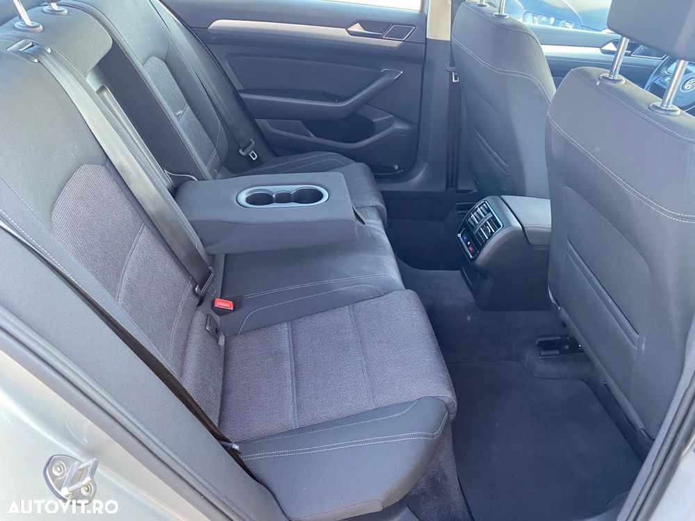 Volkswagen Passat - 6