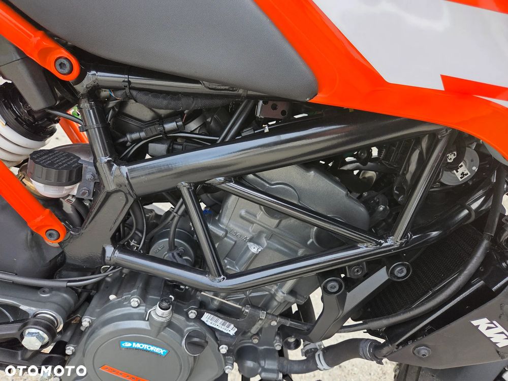 KTM Duke 125 - 16