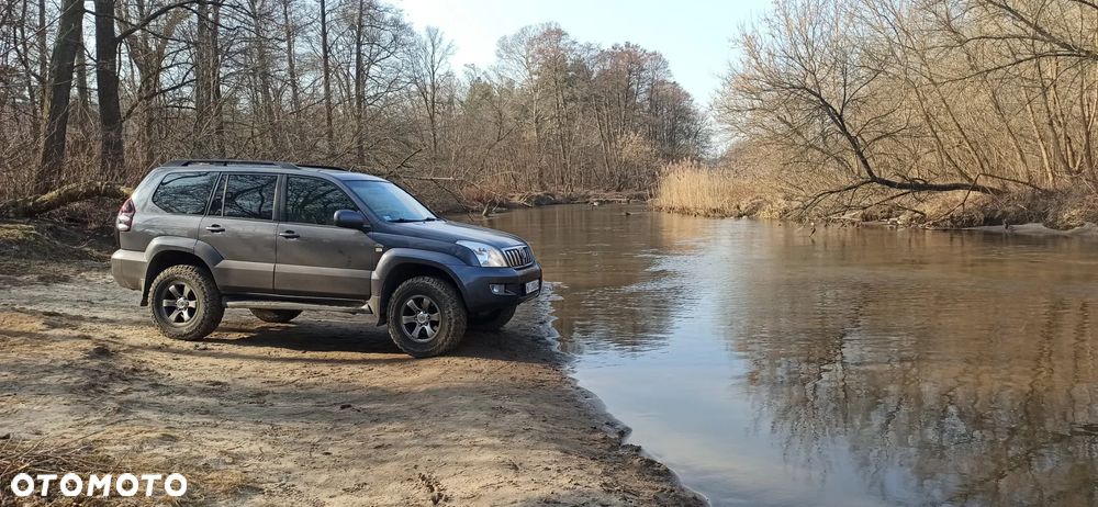 Toyota Land Cruiser - 20